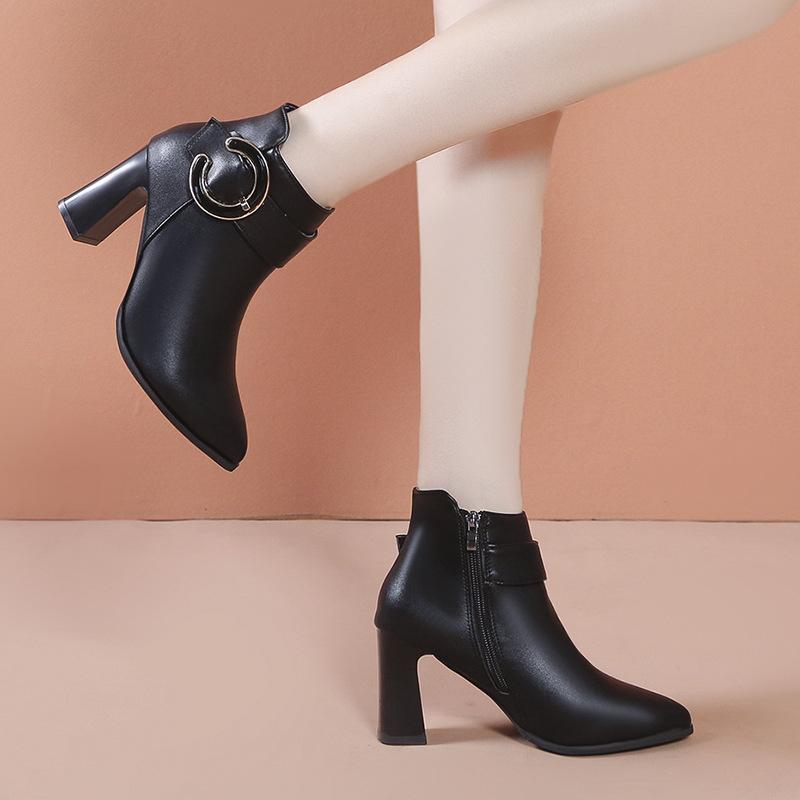 Новые женские модные короткие сапоги с острым носком, сексуальные тонкие ботильоны на высоком каблуке со стразами