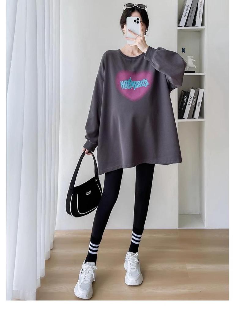Maternity Autumn/Winter 2023: Loose Sweatshirt Dress & T-shirt