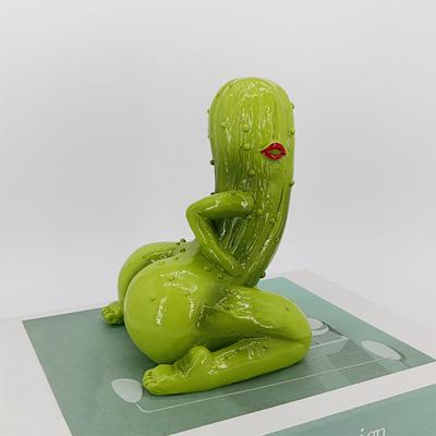 Поделки из маринованных огурцов со смешной позой, смешная фигурка маринованного огурца, миниатюрная модель огурца, подарки-приколы для друзей