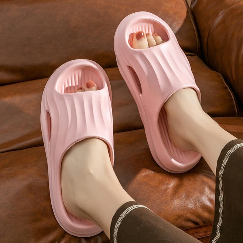 Легкие домашние тапочки из ЭВА с мягкой подошвой для женщин, модные бесшумные нескользящие тапочки для ванной, женские летние пляжные шлепанцы 2025 года для женщин