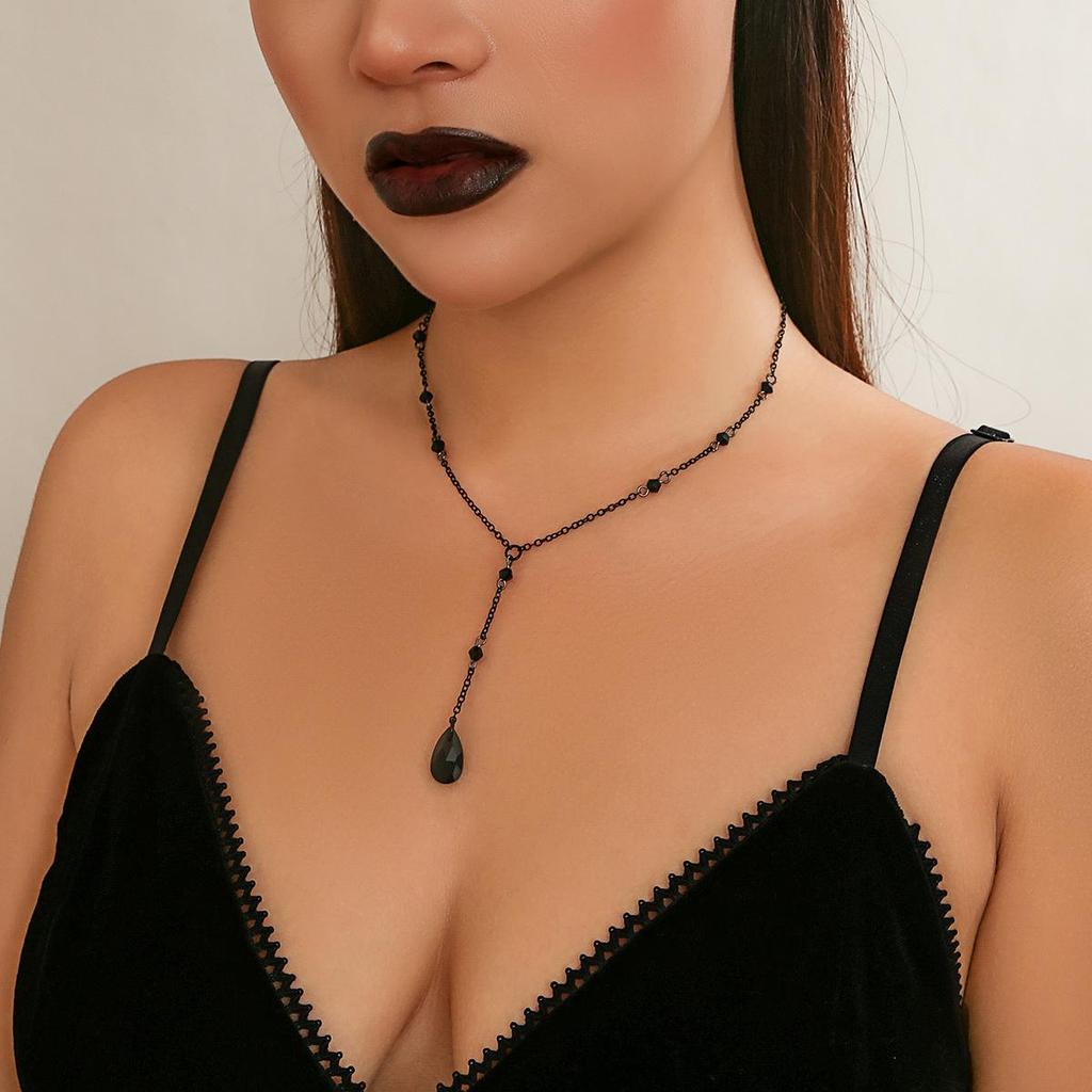 Ретро Готическое Ожерелье с Кисточкой из Капель Крови и Подвеской из Кристалла Крови для Женщин