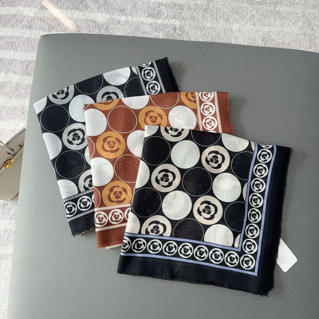 New Autumn and Winter Camellia High-end Scarf Fashionable Versatile Decorative Warm Square Scarf Air-conditioned Room Shawl