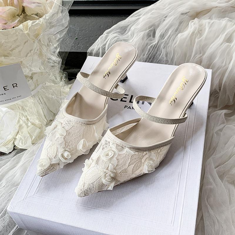 Универсальные крутые тапочки 2025 лето новинка кружево дышащие остроносые сумка голова полутапочки женские носят на высоком каблуке крутые тапочки