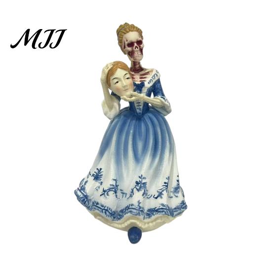 Spooky Shelf Display Halloween Fairy Princess Skeleton Figurine, Gothic Skull Tale Occult Tabletop Ornament Figure Statue for Home Bookshelf