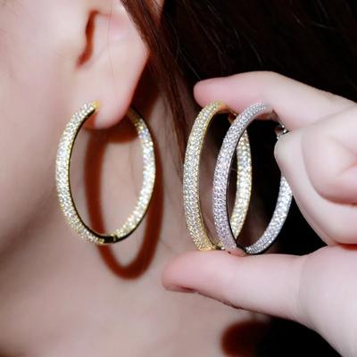 Huitan Full Bling Iced Out Большие круглые серьги для женщин Блестящие кубические циркониевые серьги-кольца Роскошные модные женские украшения Новые
