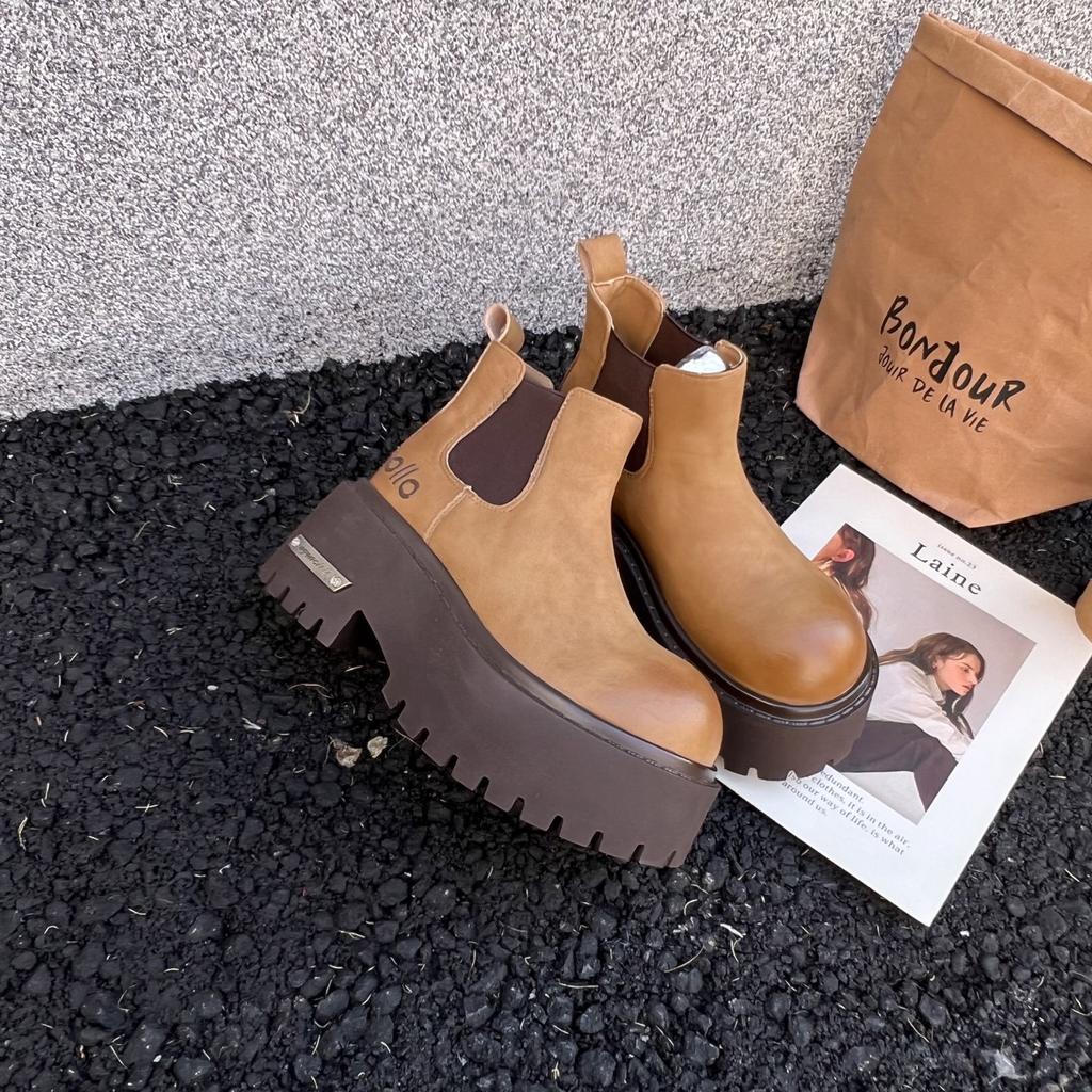 2025 новая корейская версия модных универсальных ботинок Мартин на толстой подошве, увеличивающих рост, женская удобная повседневная обувь, трендовые женские ботинки, тренд