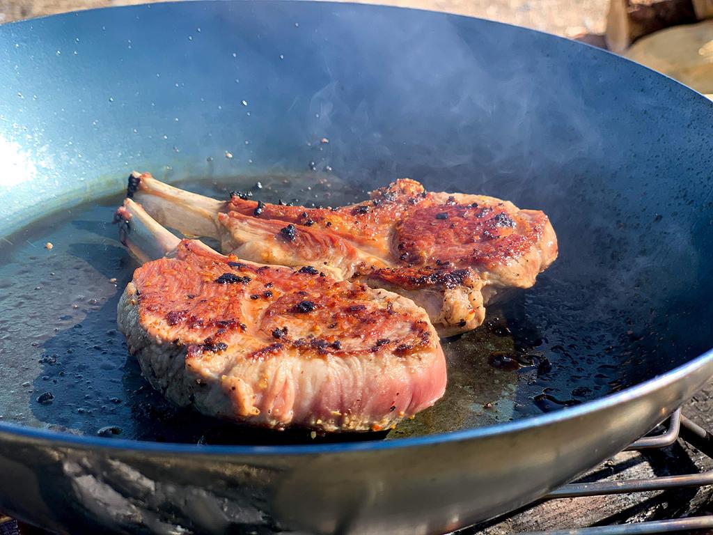 Iron Frying Pan That Grows the More You Use 24cm Wooden Made In IH No Seasoning Camping It, Handle, Japan, Compatible, Lightweight, Required, Outdoor,