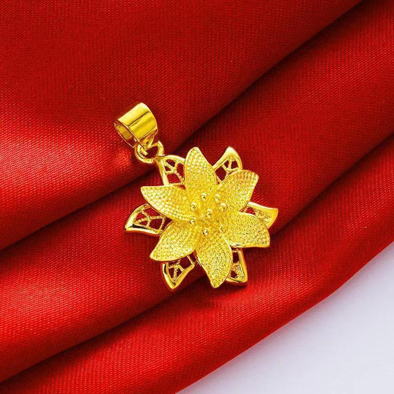 Women's Gold-Tone Heart Clover Pendant Necklace