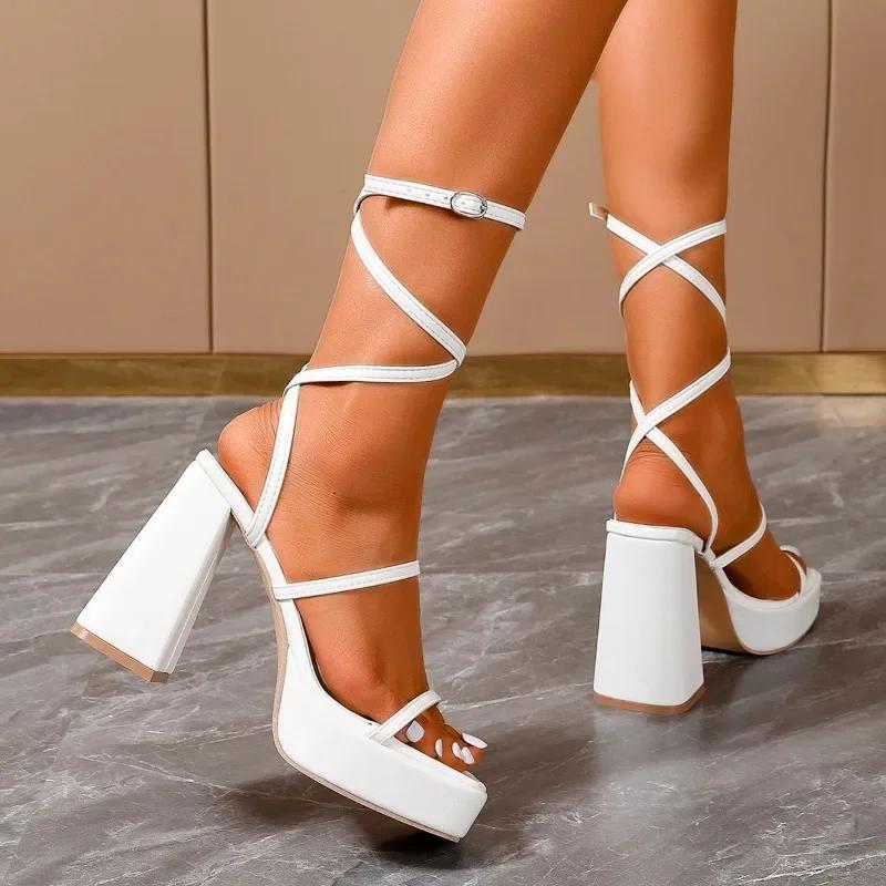Модная женская обувь 2024 года, горячая распродажа, женские сандалии с ремешком на щиколотке, летние сандалии с открытым носком и пряжкой, на платформе и массивном каблуке