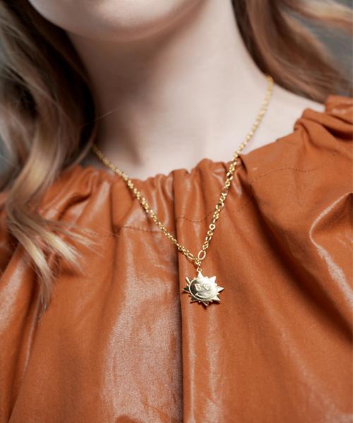 Bonbeau Sunshine Smile Ожерелье с двойной цепочкой Sunshine Double Chain Smile Монетное ожерелье