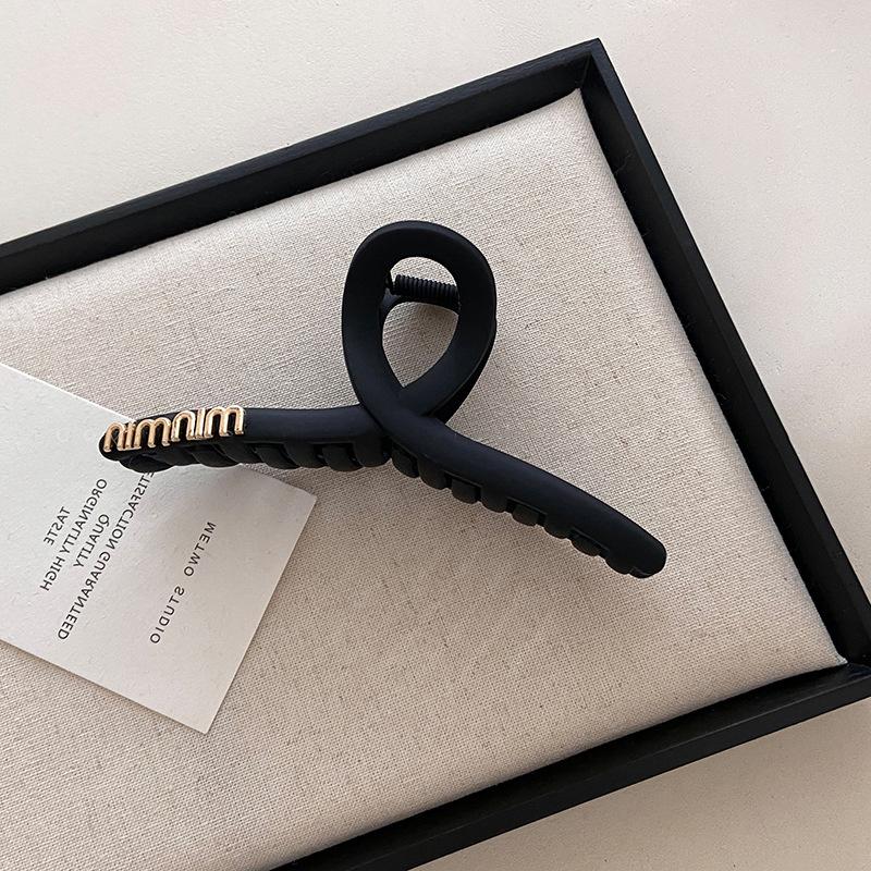 Заколка для волос с черной буквой, заколка в виде акулы