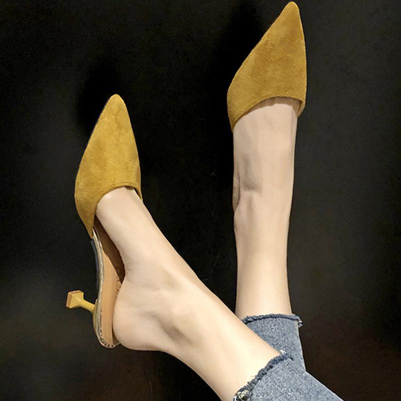 Женские туфли-шлепанцы на каблуке с острым носком