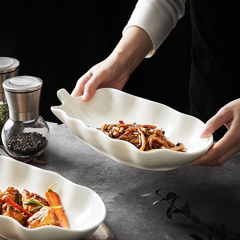 Тарелка в виде бананового листа Чисто белые керамические тарелки Обеденная тарелка Поднос для фруктов Салатница Десертница Рыбные тарелки Декоративная посуда