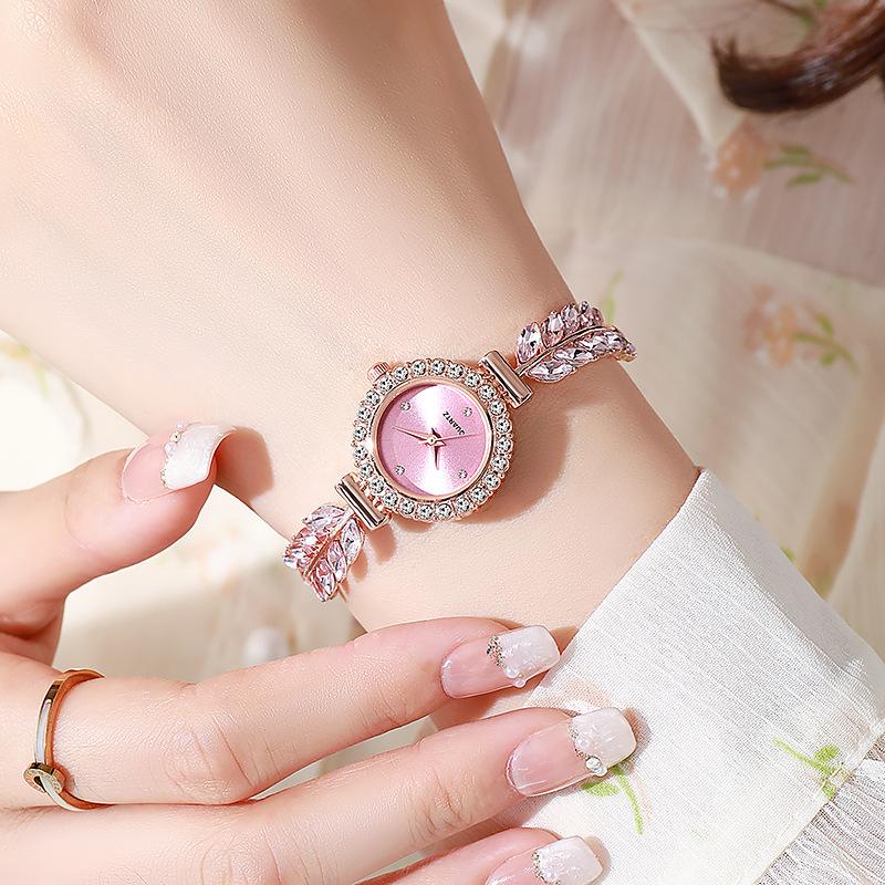 Модные женские маленькие часы Элегантные Милые Регулируемый ремешок Часы Без коробки, Подарок для девушки, Праздничный подарок