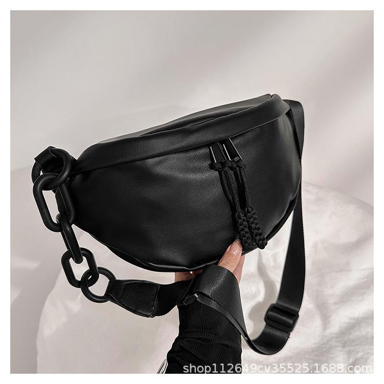 Women's pu bag Korean leisure commuter shoulder bag fashion chain underarm stray bag anti-splashing large-capacity messenger bag