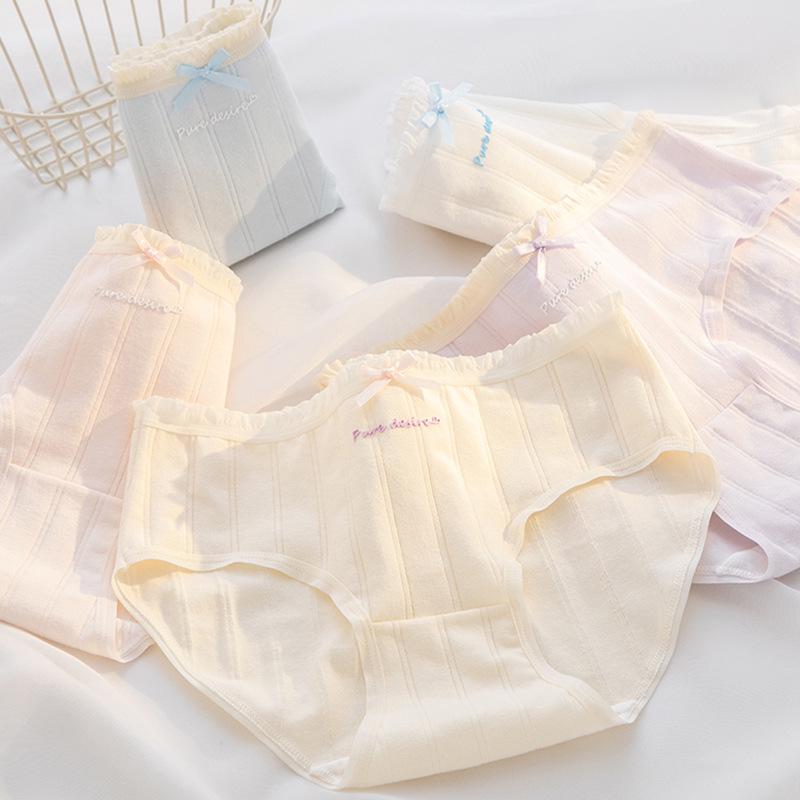 Japanese Women's Mid-Waist Breathable Cotton Hip-Hugging Panties