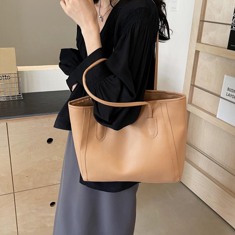 Сумка Commuter Texture temper 2024 лето новая красивая корейская версия сумка через плечо подмышкой модная сумка-тоут