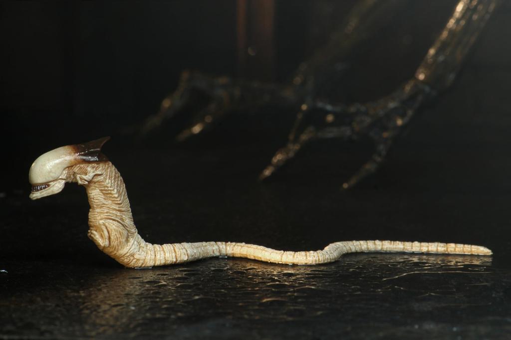 Фигурка Чужого Ultimate Dog Alien 7"