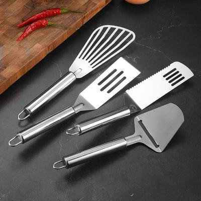 Многоцелевая кухонная лопатка из нержавеющей стали: Идеально подходит для стейков, теппаньяки, омлетов, сырных рулетов и блинов.