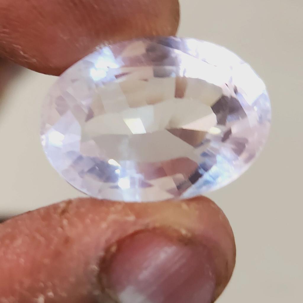 28.60 Cts Heated Ceylon Sapphire White Oval Shape Loose Gemstone