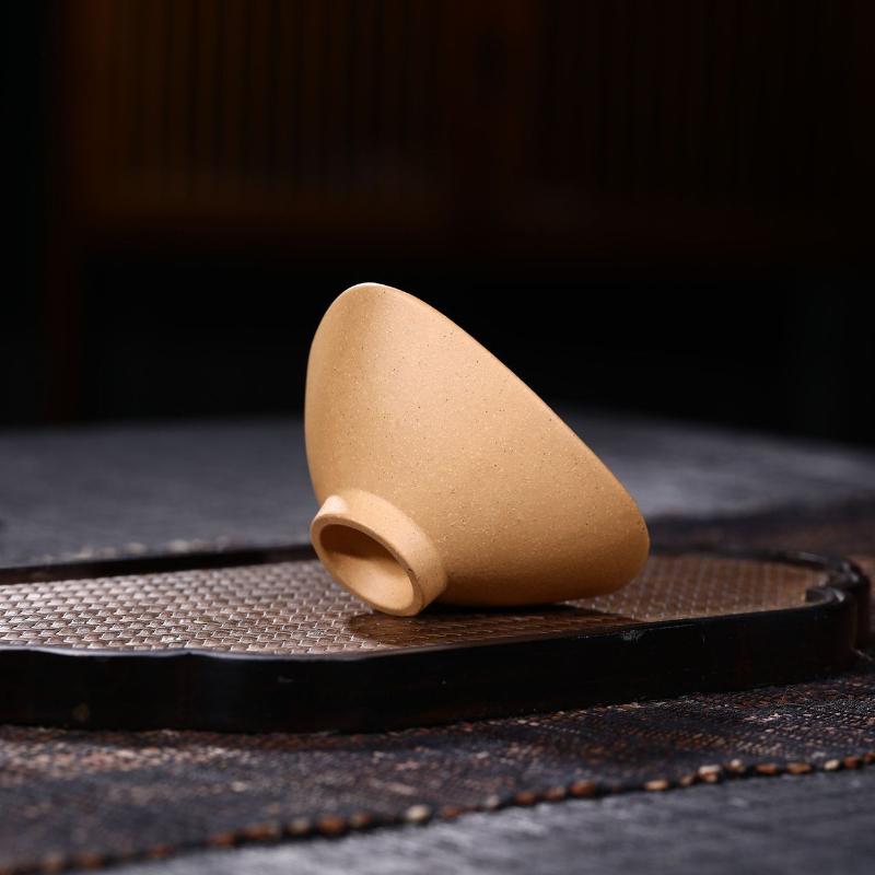 Пиала из фиолетовой глины для дегустации чая, мастерская чашка, малый объем, минеральная золотая секционная глина, треугольная чашка, чайный сервиз для кунг-фу