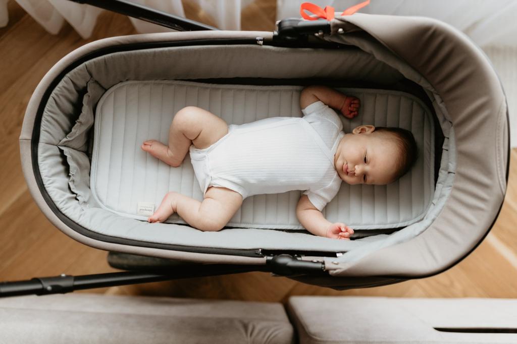 Вставка против пота для люльки серая