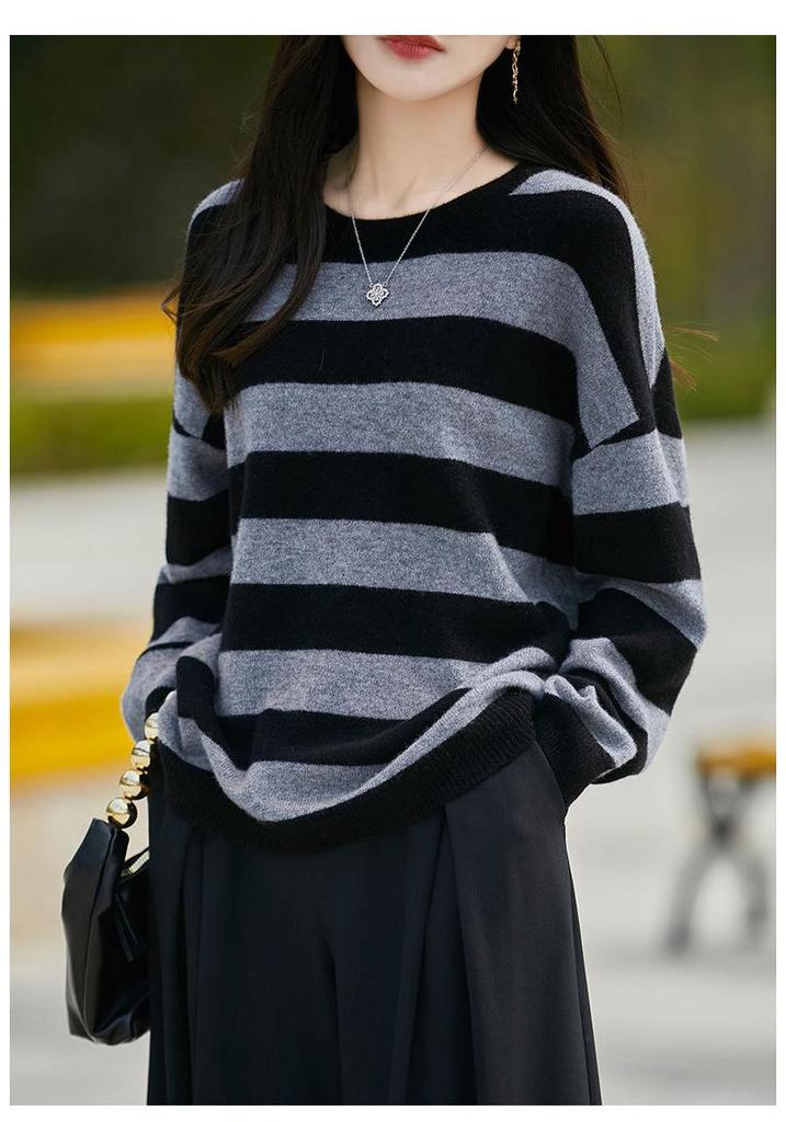 2026 Spring/Autumn Women's Round Neck Striped Wool Sweater - Loose, Casual, Versatile Knitwear
