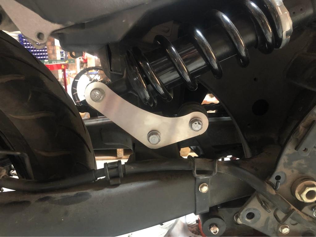 Motorcycle Low Down Kit & Rear Low Down Link Rods for Kawasaki Vulcan S 650 (2016-2025) Improved Footing (Black)