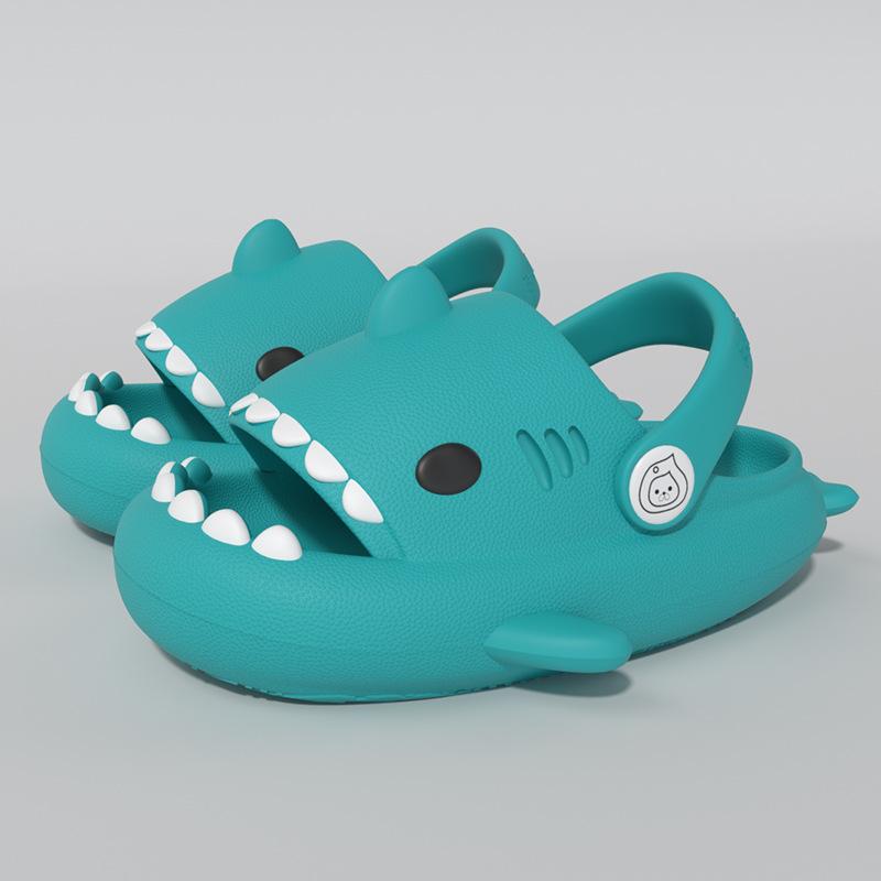 Трехмерная детская обувь с отверстиями в форме акулы, летние домашние детские нескользящие сандалии, детские тапочки на мягкой подошве с милыми героями мультфильмов