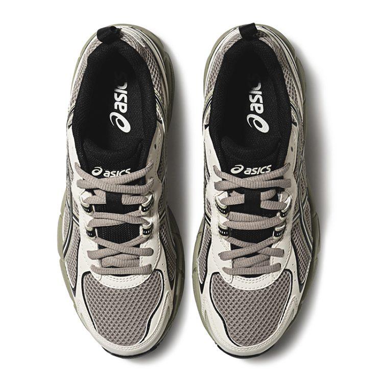 Asics Низкие беговые кроссовки женские серый черный 1012B869-250
