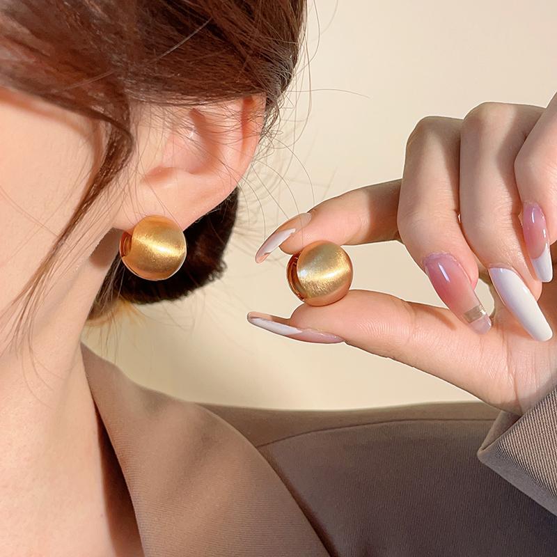 Vintage Exaggerated French Hoop Earrings Luxurious High-End Feel Matte Gold Beans Banquet Jewelry Gifts
