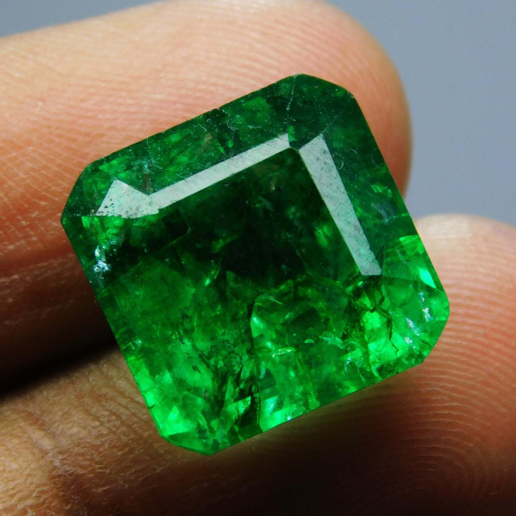 9 Ct Natural Green Emerald Emerald Cut CERTIFIED Loose Gemstone Colombian Gem A-3897c