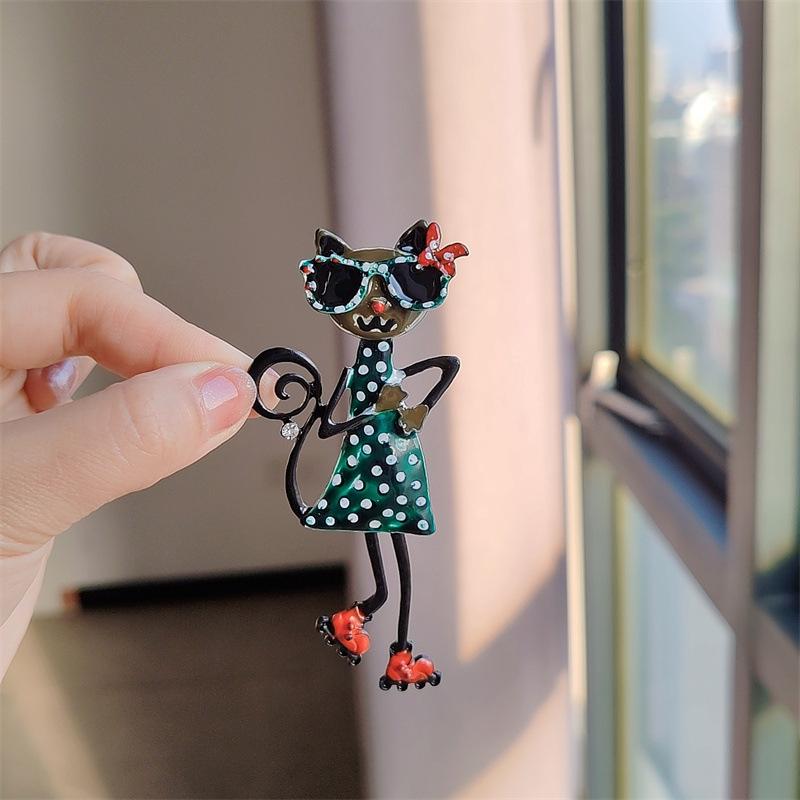 Женская милая сексуальная брошь в виде кошки, эмалированная масляная булавка в виде животного, женские, мужские, детские аксессуары, подарок