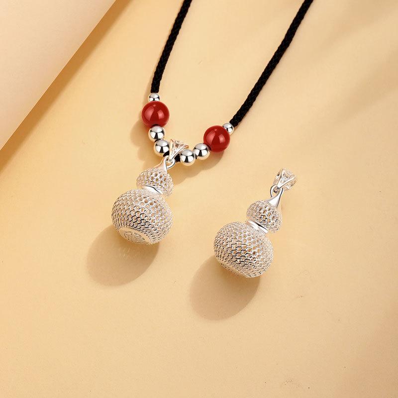 Ожерелье с одним кулоном в форме полой филигранной тыквы, женское ожерелье с древним законом о наследовании и таким же универсальным предметом.