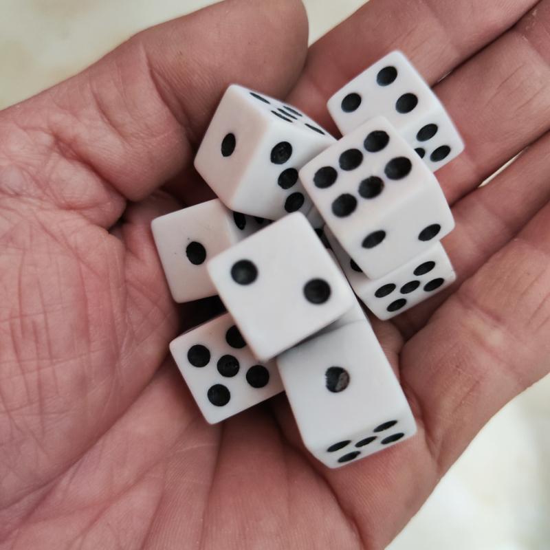 10 шт./компл., новый продукт для внешней торговли, 15 мм, квадратный угол, сплошной цвет, игральные кости, принадлежности для настольных игр