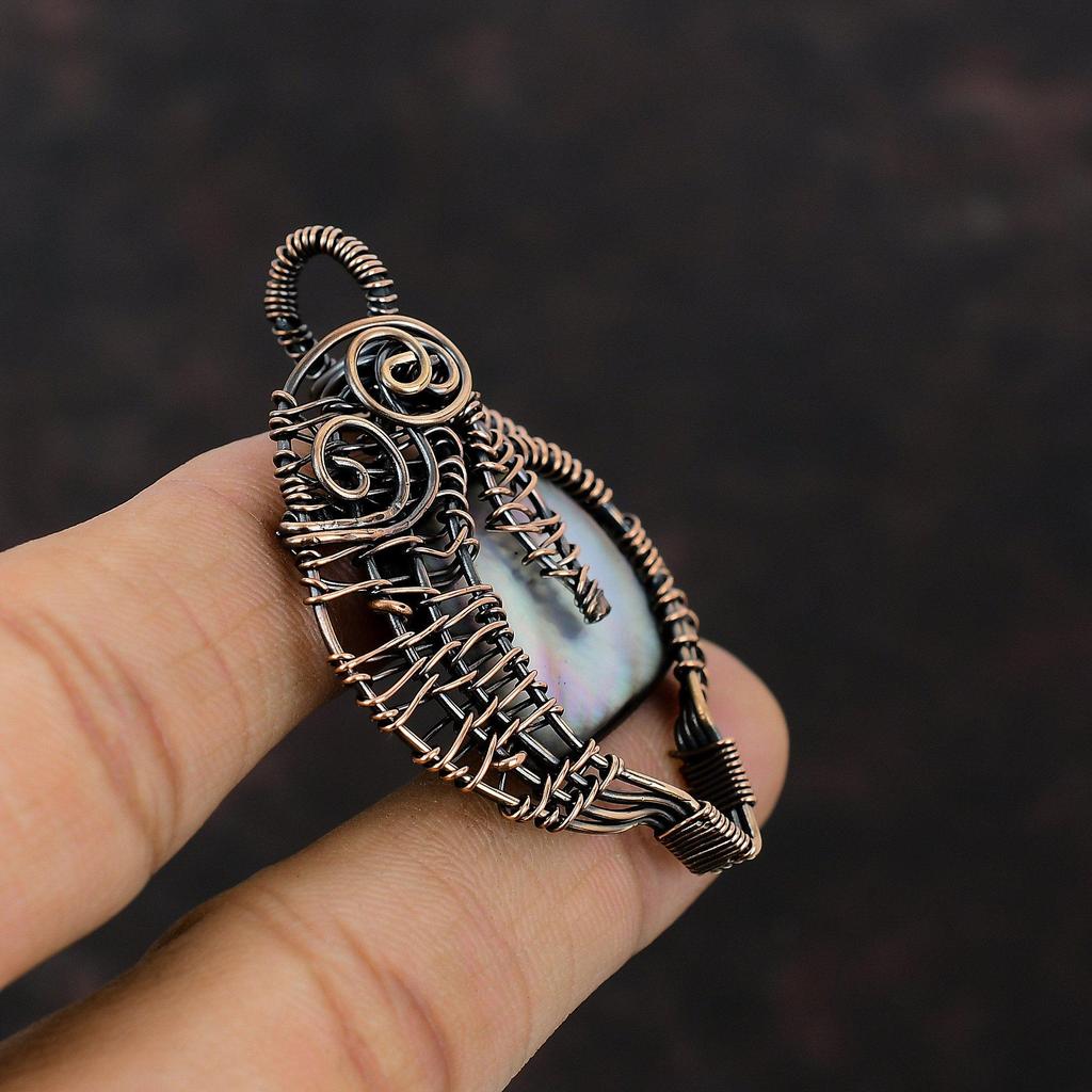 Черный перламутровый драгоценный камень кулон медная проволока обернутый кулон ручной работы медные украшения для подарка достойный кулон проволочная обертка ювелирные изделия