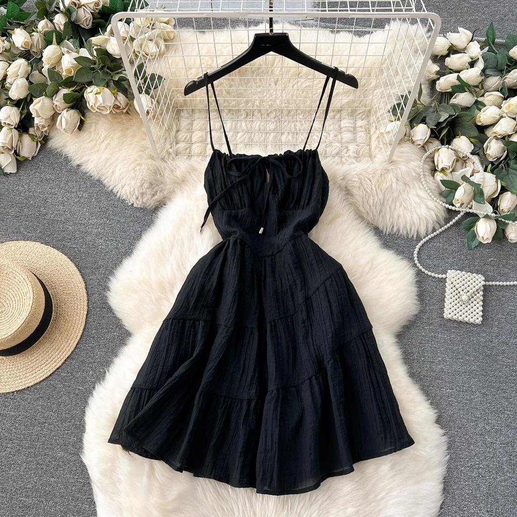 Маленькая одежда с милым бантом и квадратным воротником, облегающие короткие юбки с оборками, сексуальное платье на бретельках с открытой спиной