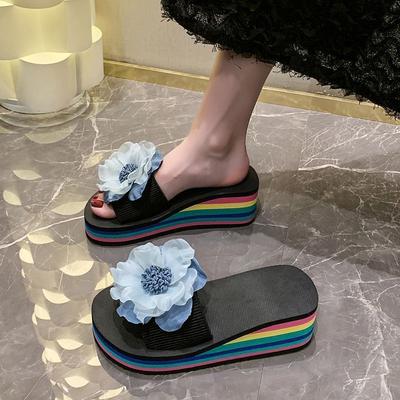 Цветочные пляжные туфли для отпуска 2025 лето новая коллекция толстая подошва танкетка крутые шлепанцы