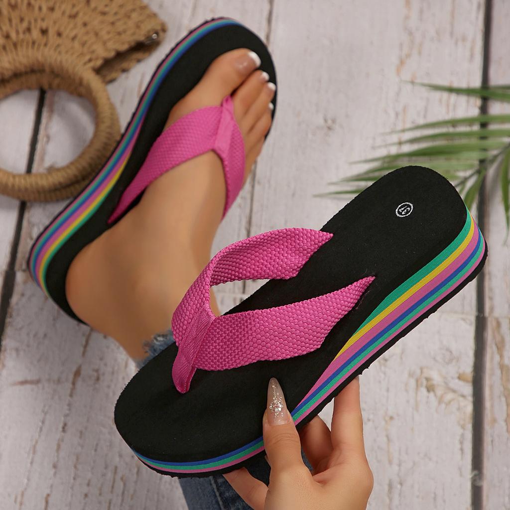 Women Trend 2025 New Platform Sandals Outdoor Flip Flops Beach Designer Shoes Women Comfortable Slip On Slippers Slides Women