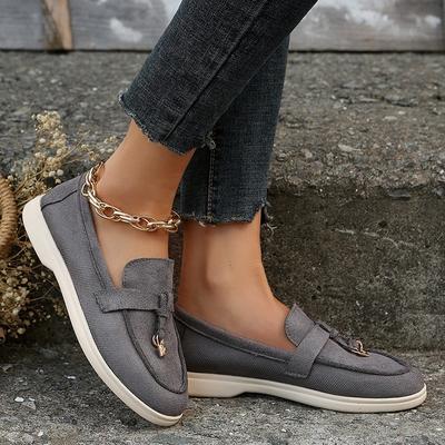 Женские туфли-лодочки 2025 новая модная универсальная удобная взрывная популярная нишевая темпераментная одежда ретро повседневная женская обувь