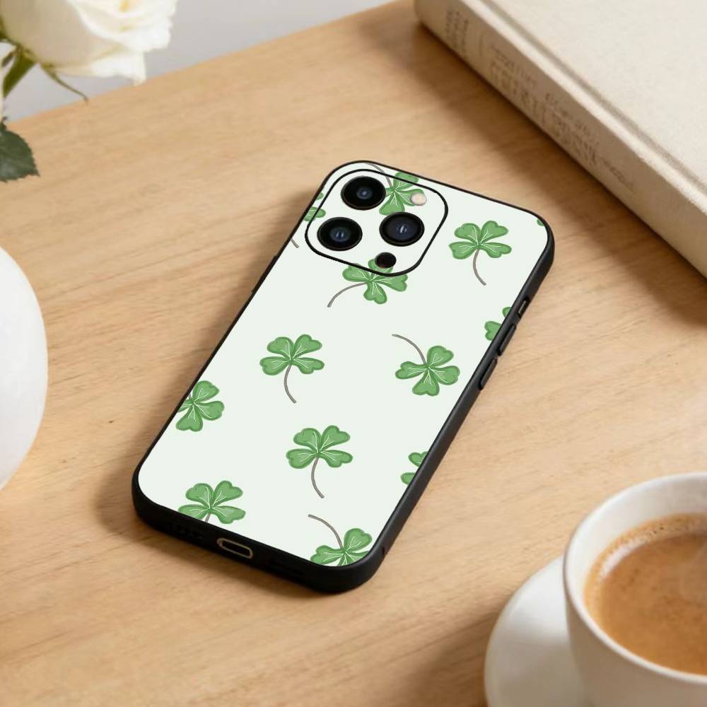 Счастливый четырехлистник Чехол для телефона Для iPhone 17 16 15 14 13 12 Max Plus Силиконовый Черный Чехол