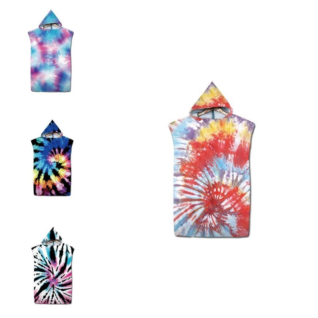 Стильный пончо-полотенце с узором для пловцов и отдыхающих на пляже