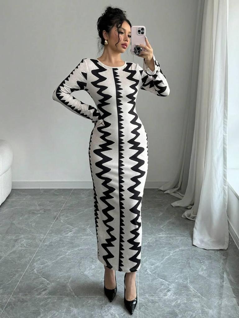 Европейское и американское облегающее платье с черно-белым принтом на осень/зиму 2025 года с круглым вырезом и длинными рукавами