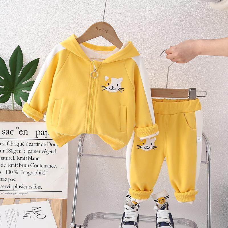 Spring 2025 Fashion: Girls' Sporty Two-Piece Sweatshirt Set