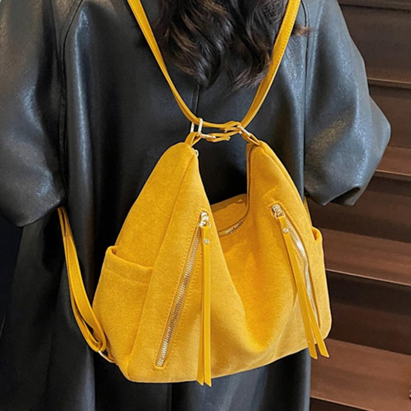 Large Capacity Bag Women's Summer Foreign Style 2025 New Matte Retro Shoulder Messenger Bag Casual Commuter Tote Bag