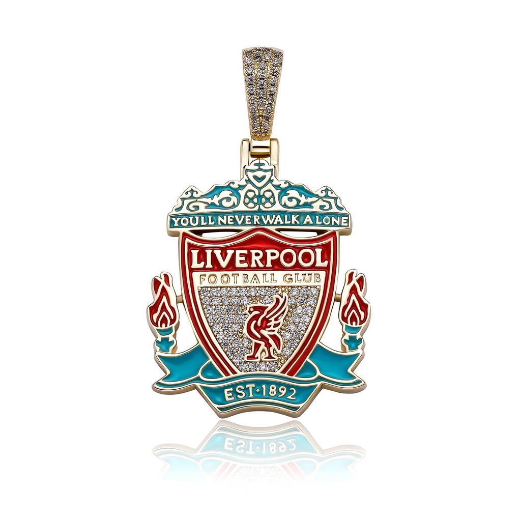 Красочная подвеска в стиле хип-хоп с эмблемой футбольного клуба, выполненная в технике перегородчатой эмали