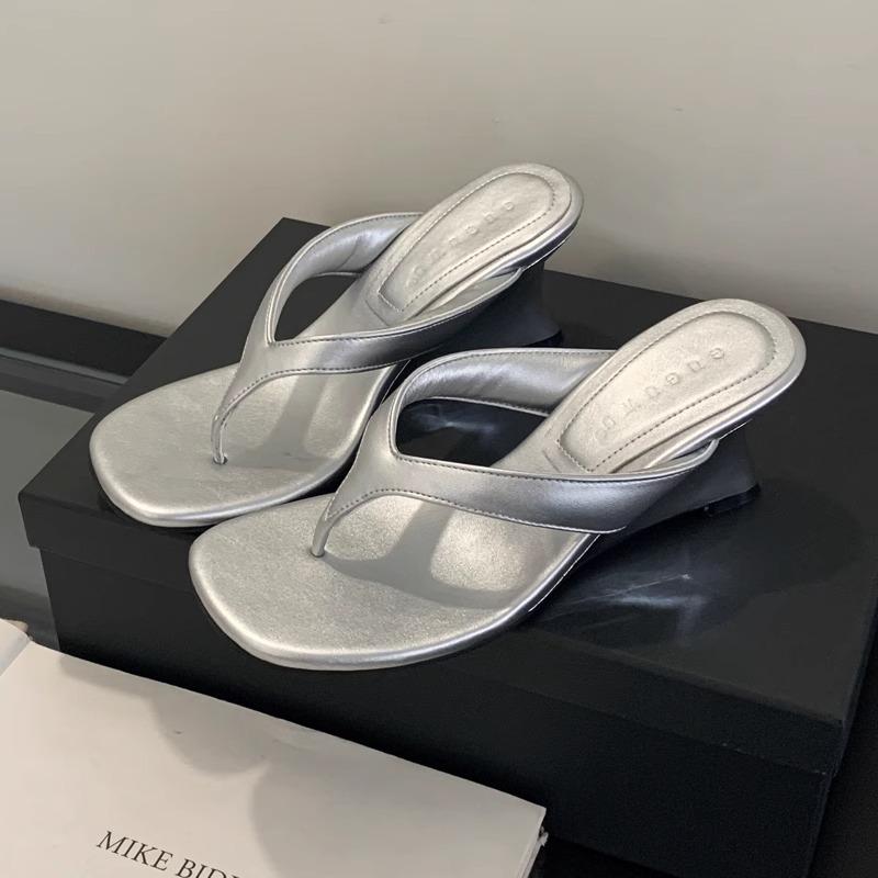 European and American Fashion Small Slope Heel High Heel Open-toe Flip-flops Niche Lazy Shoes Comfortable Pinch Cold Slippers Women's Shoes