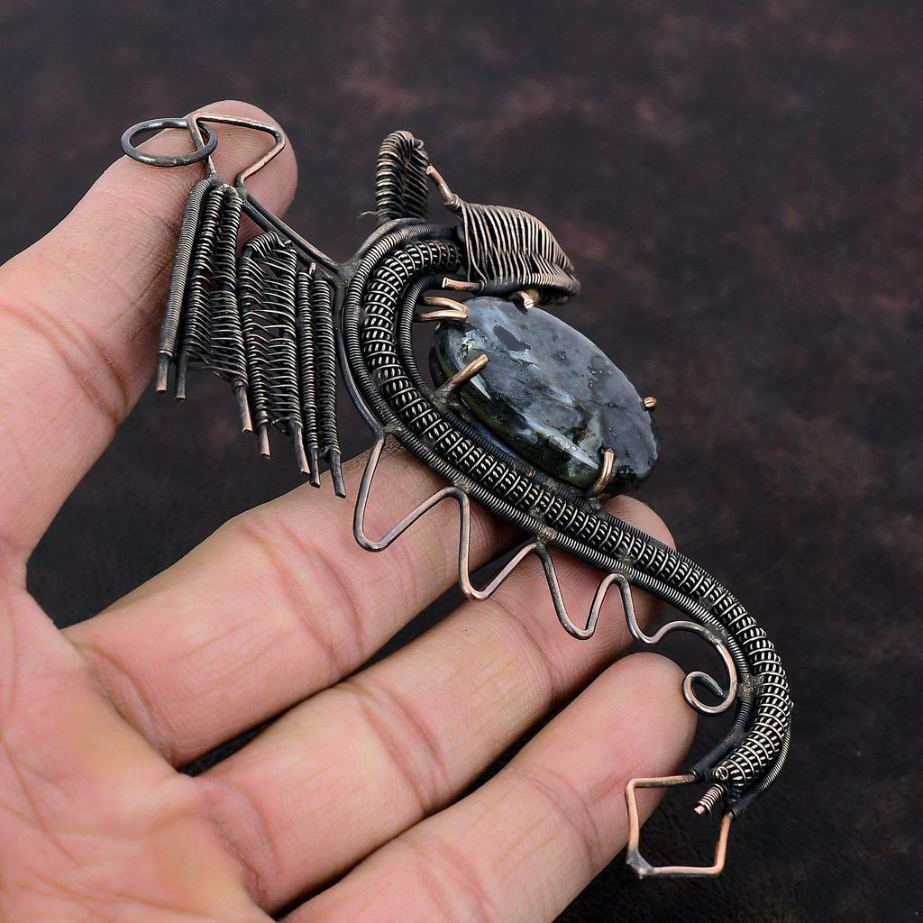 Подвеска из ларвикита, медная проволочная обертка, ручная работа, ювелирное изделие из ларвикита, подвеска из драгоценного камня, медное ювелирное изделие, подарок для него, антикварная подвеска в виде дракона