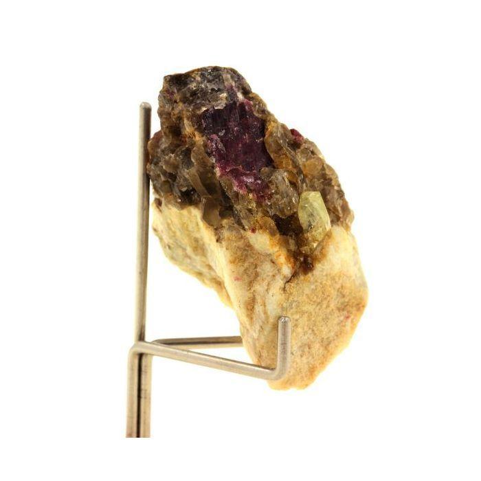 Pierres et Minéraux. Londonite, Rhodizite. 108.5 ct. Antsongombato, Betafo, Madagascar.