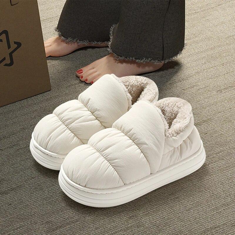 Плюшевая обувь для женщин, мюли для дома и снаружи, зимние домашние теплые пушистые нескользящие ботинки, хлопковая обувь на меху, мужские кроссовки для улицы
